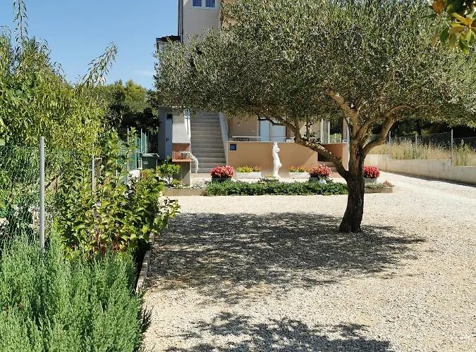 Alena 1 I 2 Bibinje